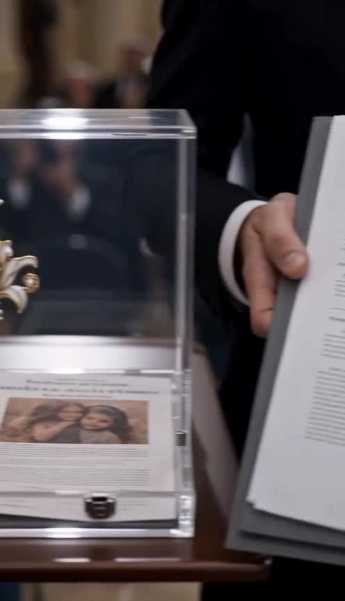 My Billionaire Ex Wants Me Back—But I'm the Jewelry Queen Now