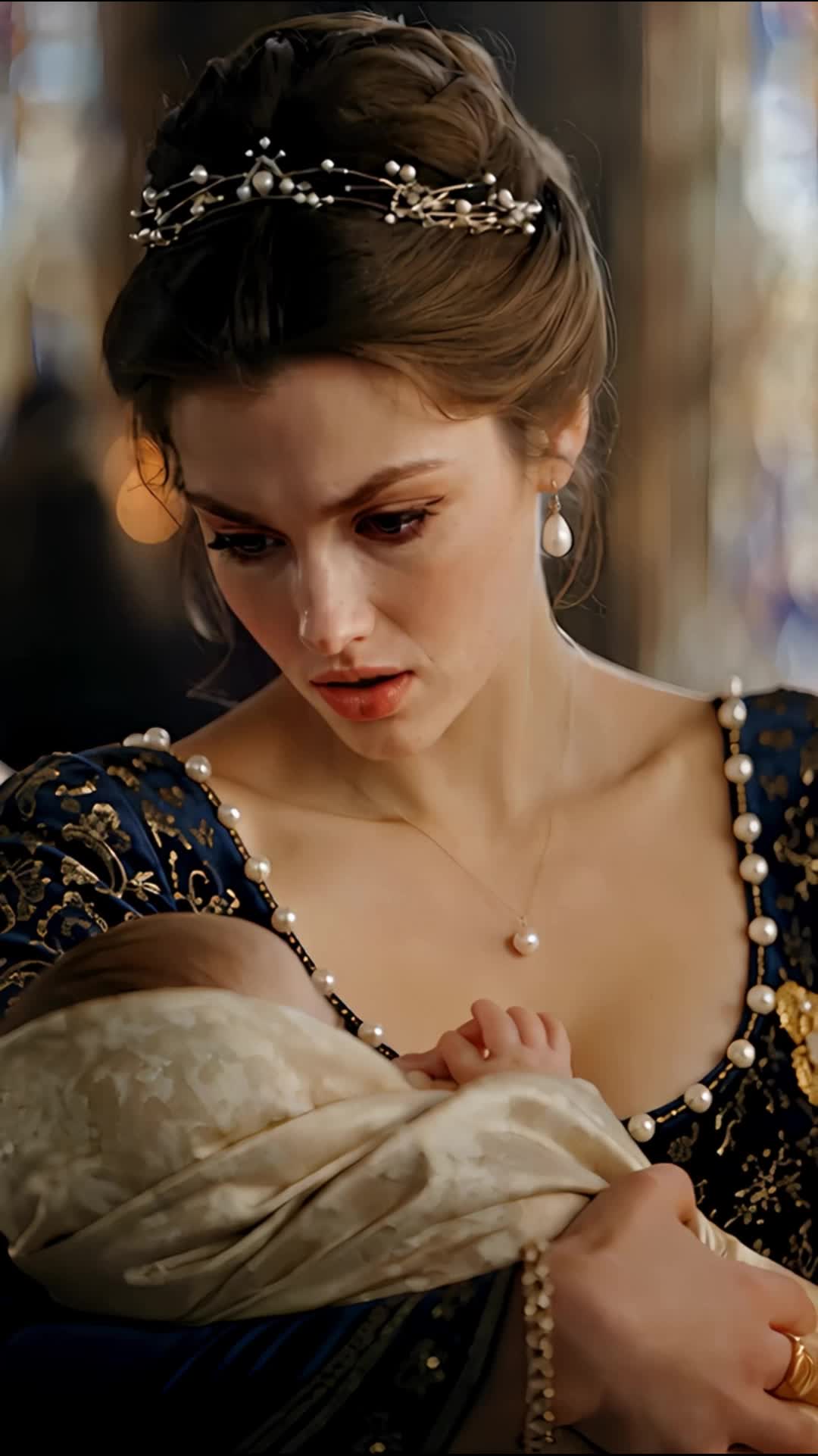 The Heroine in the Cradle