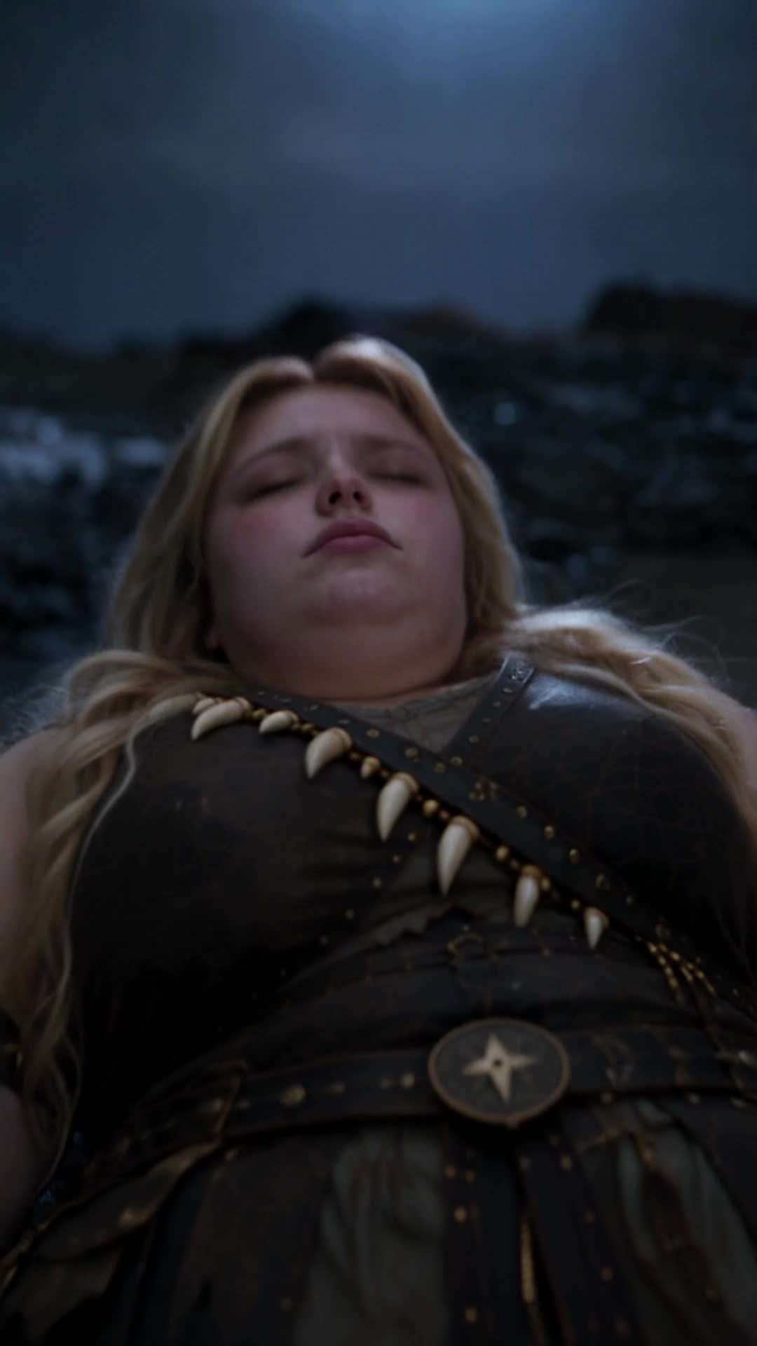 Transmigrated to Therian World: Ugly Female Awakens, Spoiled by Beast Mates