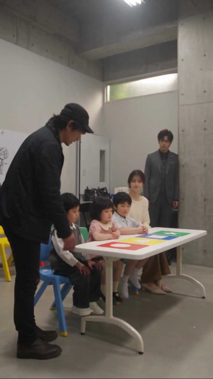 捨てられた妻を迎えに来たのは、世界一の家族でした~離婚した日から始まる、溺愛逆転人生~