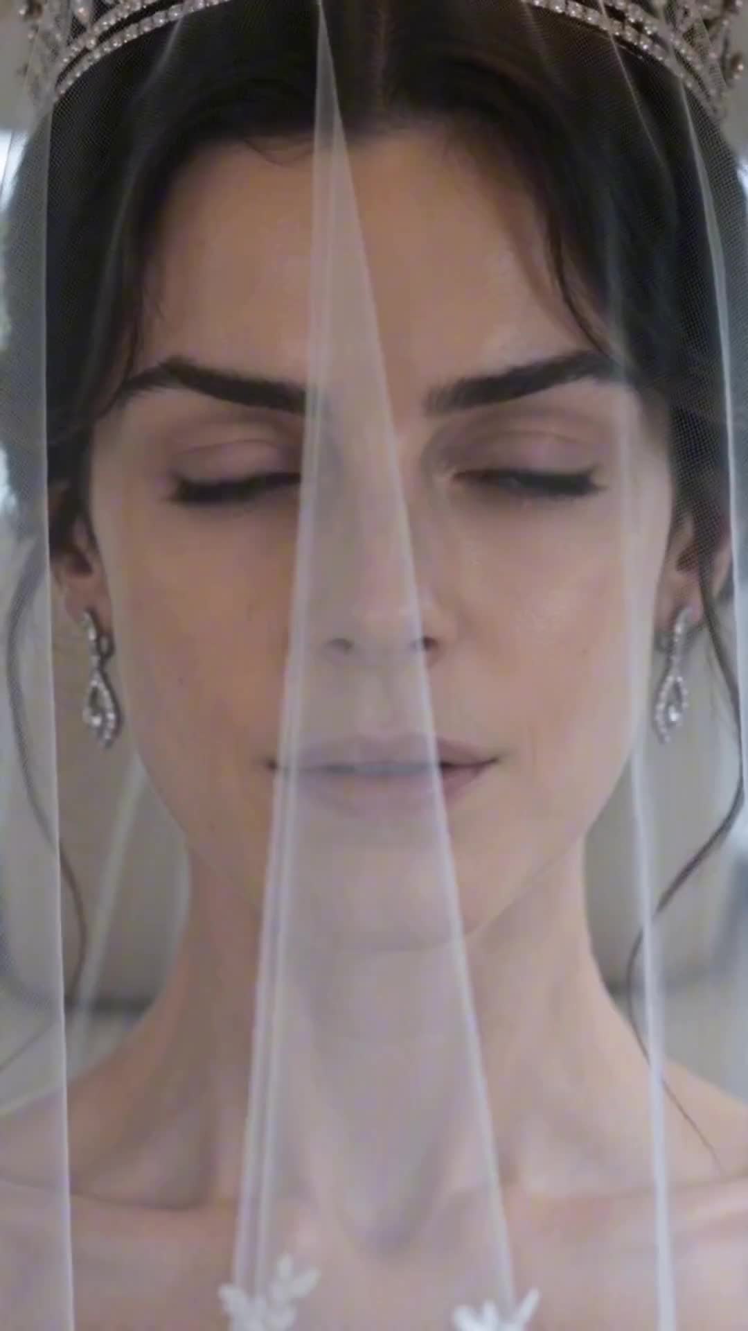 عروساً للدون مقابل صفقة