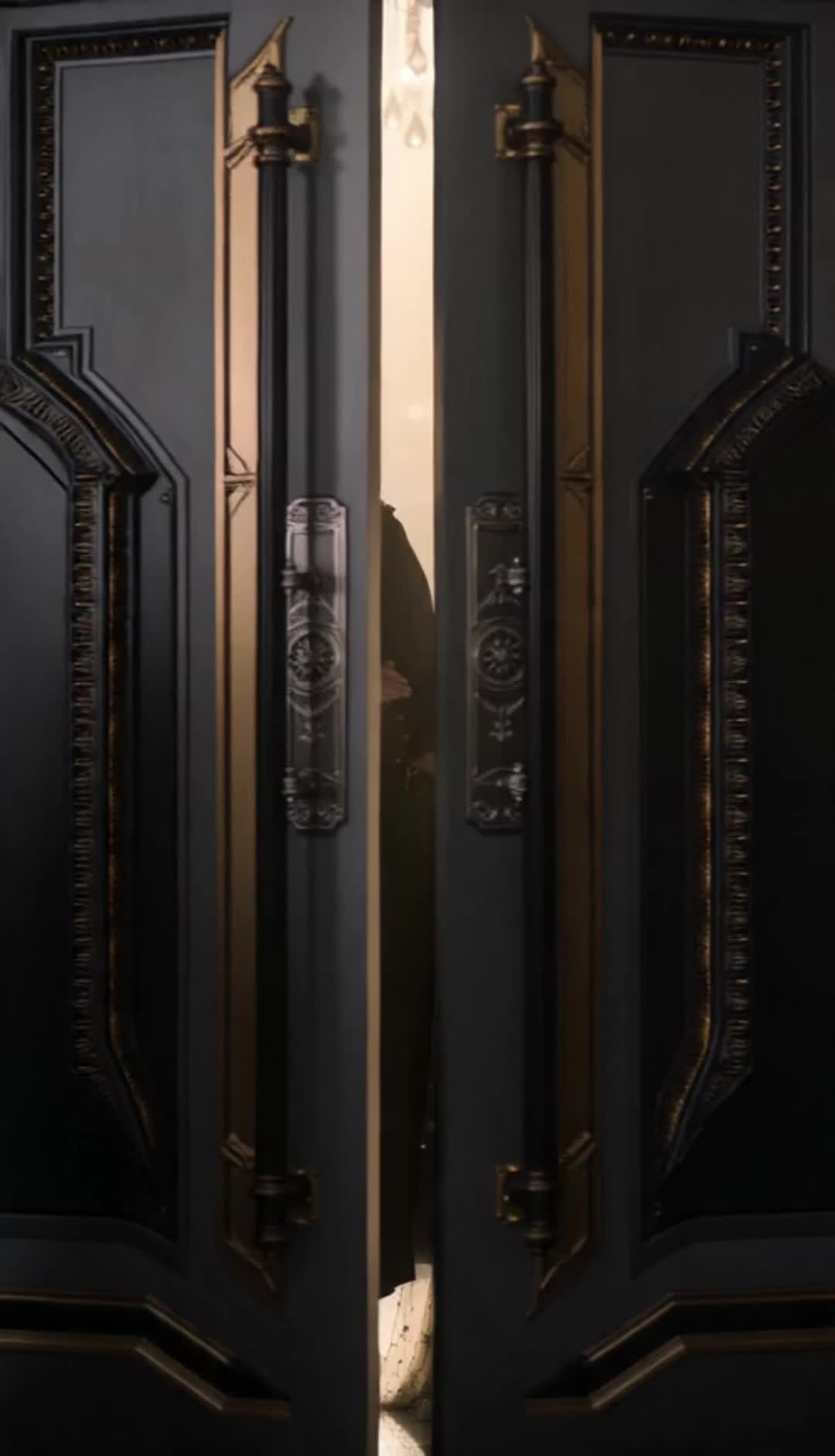 Interstellar Awakening: The "Useless" Fake Daughter is Actually SSS-Class