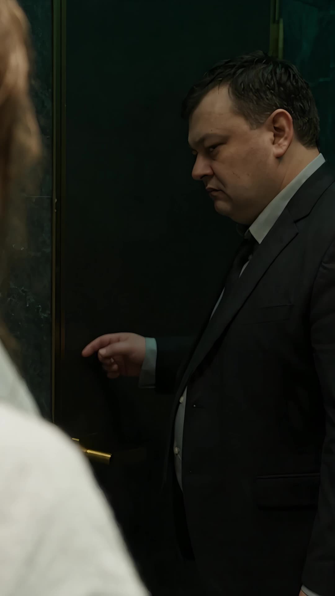 Mistaking a Magnate for a Male Escort