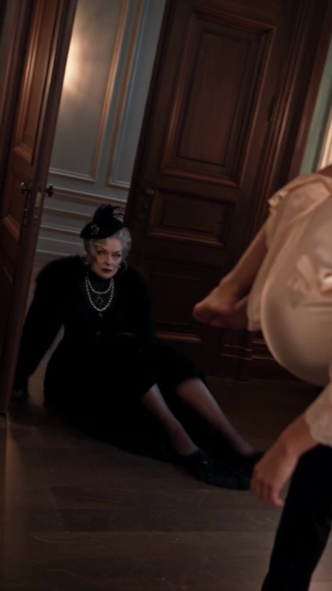 From Auctioned Bride to Mafia Queen