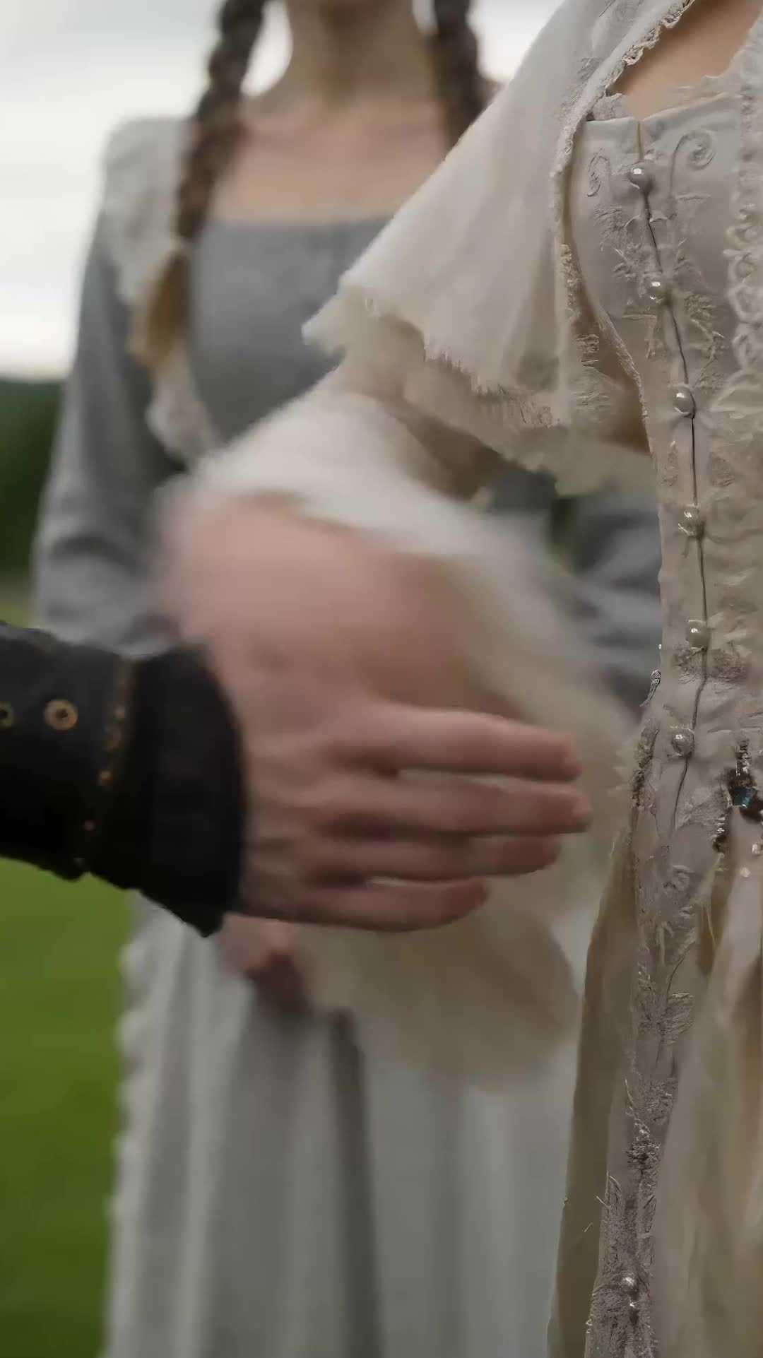 Reborn, I Made My Ex-Husband Sign a Slave Contract On His Knees